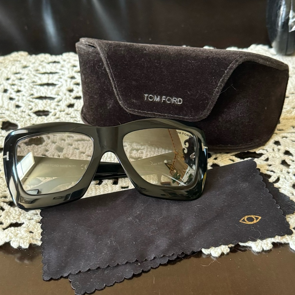 Beautiful Tom Ford Square Black Sunglasses